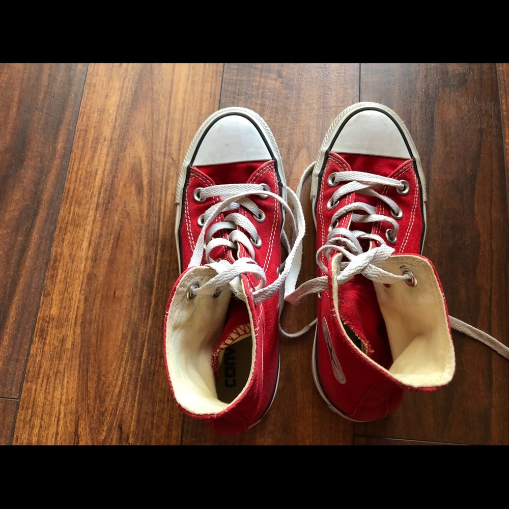 Red converse ❤️ - Picture 4 of 5
